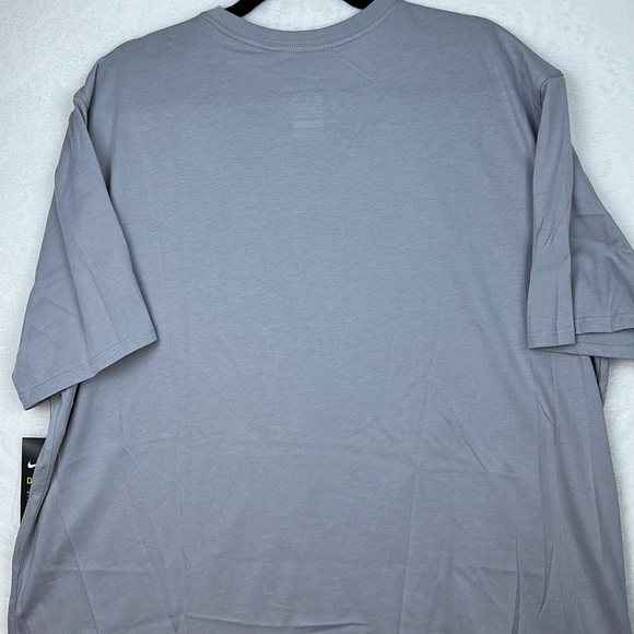 Nike Men’s Short Sleeve T-shirt Cotton Gray XXL NWT - Picture 7 of 10